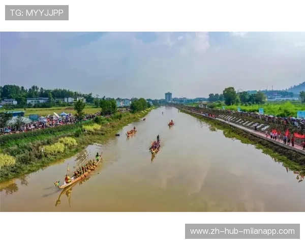 _趣味龙舟比赛:激荡江面团结协作_,龙舟表演赛